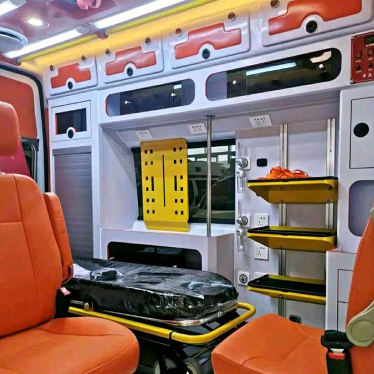 阜康长途救护车护送病人租赁价格